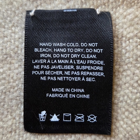 Aritzia Main Character Neutral Leopard Print Scarf with Fringe - Picture 4 of 4